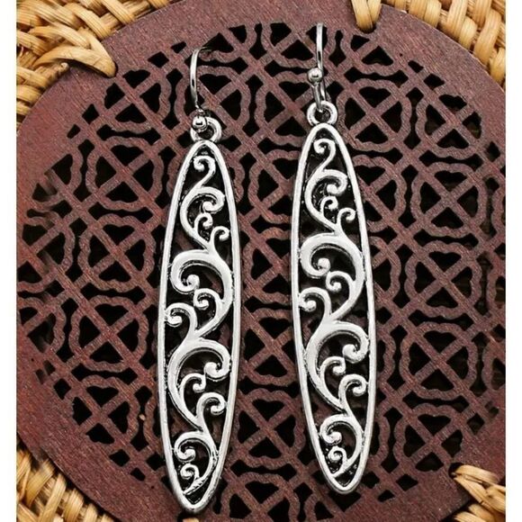 Buy 1 or More Pairs Silver Earrings NWOT Discounts on 3 or more! - Picture 6 of 10